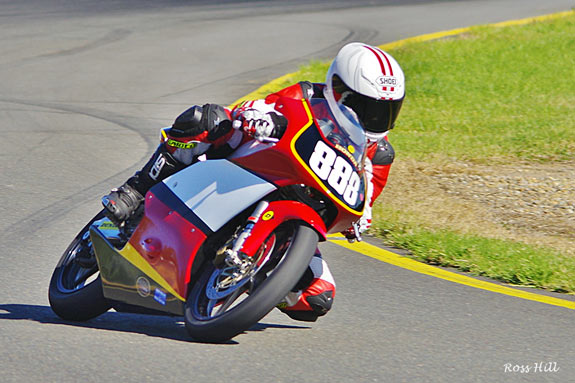 #888 Jack Robinson on his immaculate Honda Motolite